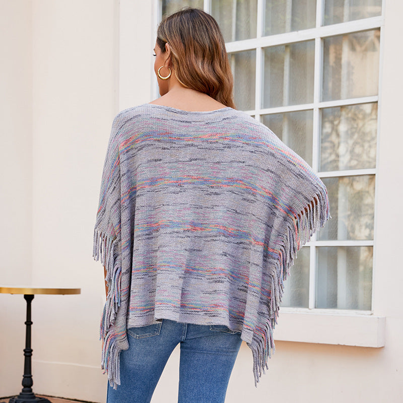 Ladies cozy poncho with fringed details