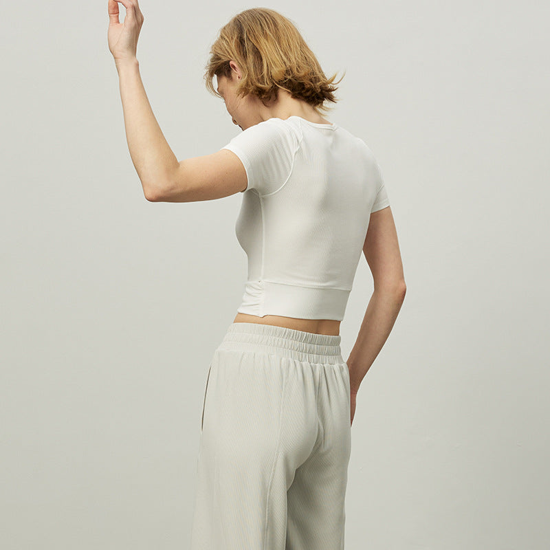 Women's fashionable short-sleeve Henley top with elastic rib design