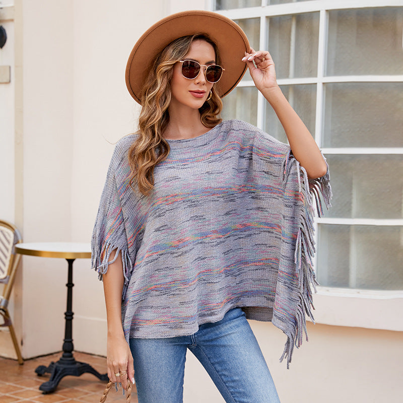 Ladies cozy poncho with fringed details