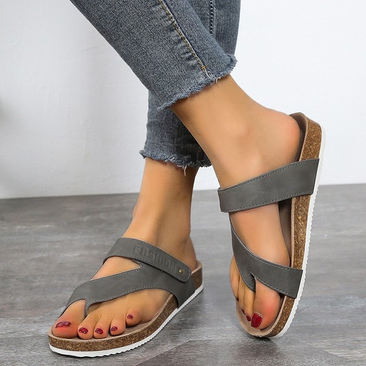 Ladies Flip-flops With Comfortable Footbed and Modern Cork Design W&w