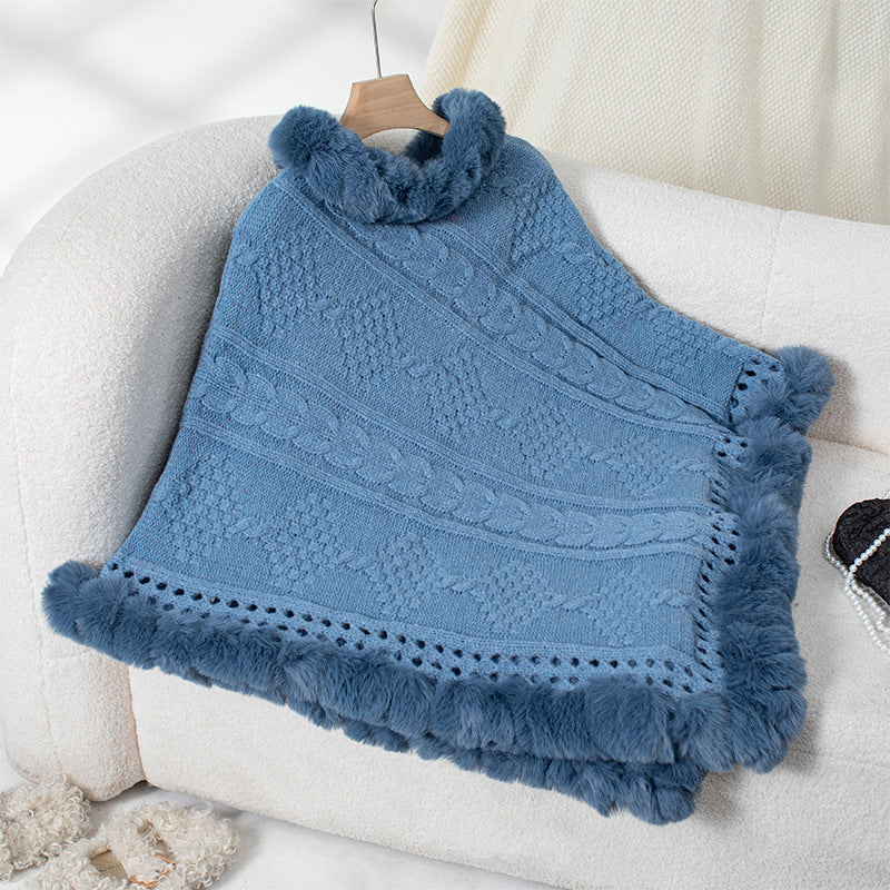 Women's cozy knitted poncho with velvety fur trim