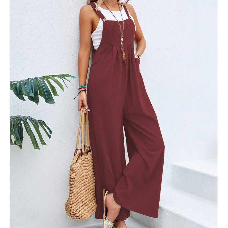 Women's wide dungarees with a casual cut and sophisticated details