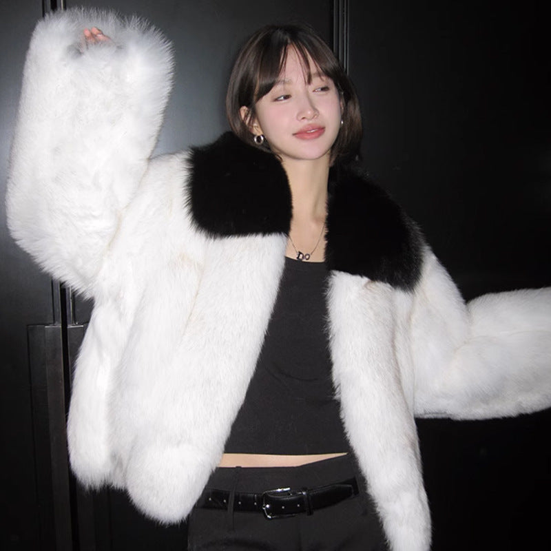 Women's Luxurious and Voluminous Faux Fur Jacket with Collar