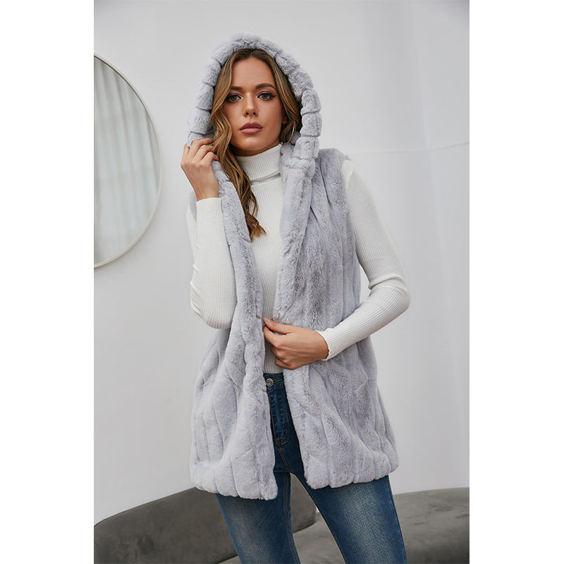 Ladies Elegant Hooded Vest made of Faux Fur