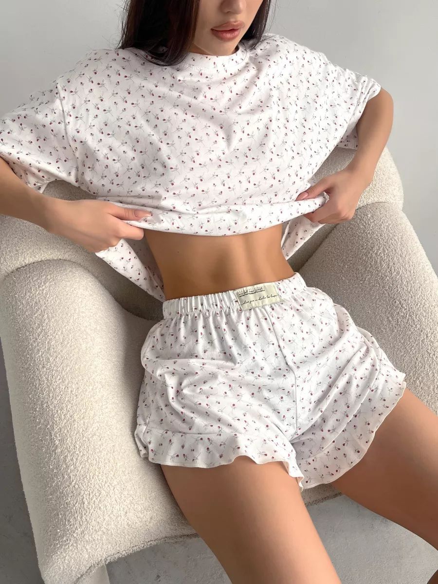 Ladies Sleepwear Set with Floral Design