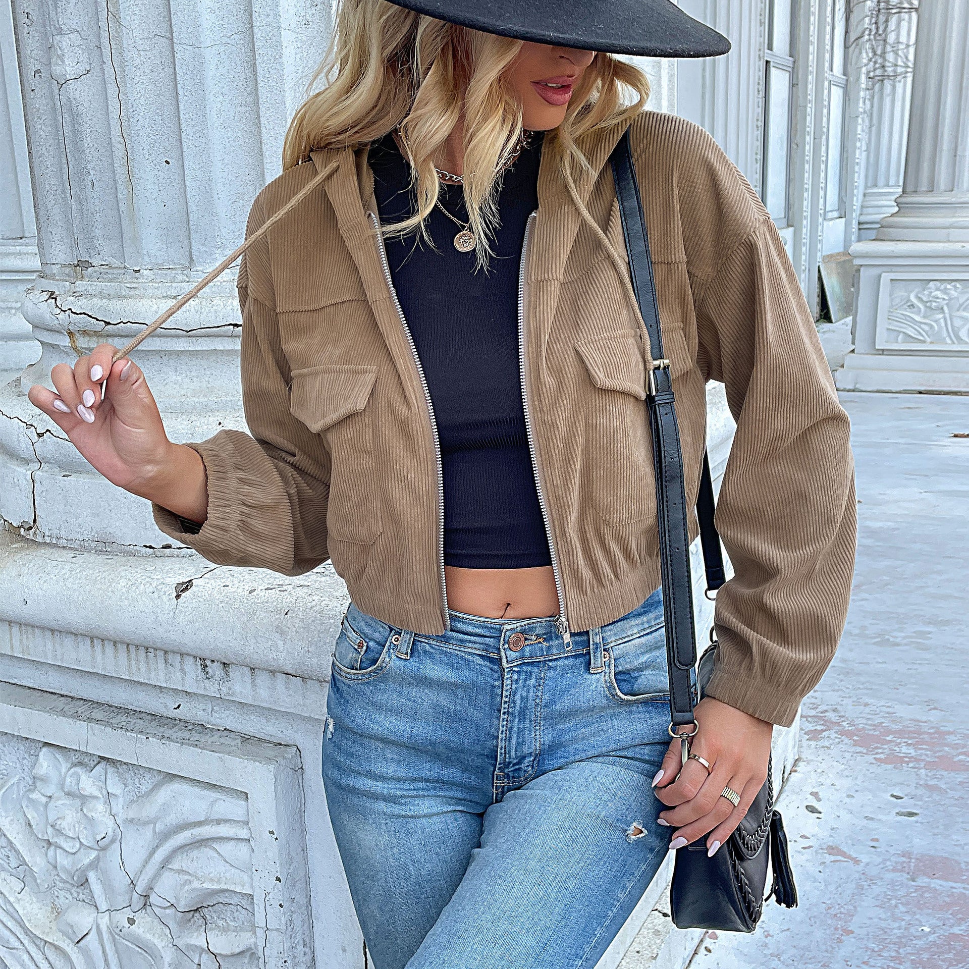 Women's cord jacket with practical zipper and modern pockets