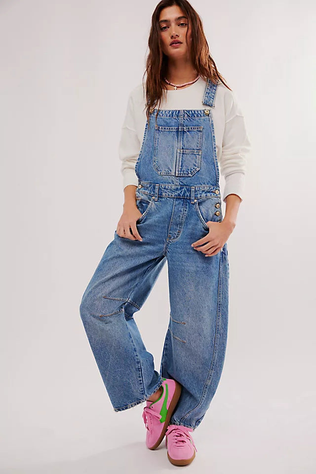 Women's overall in a casual oversized style with practical pockets and fashionable accents
