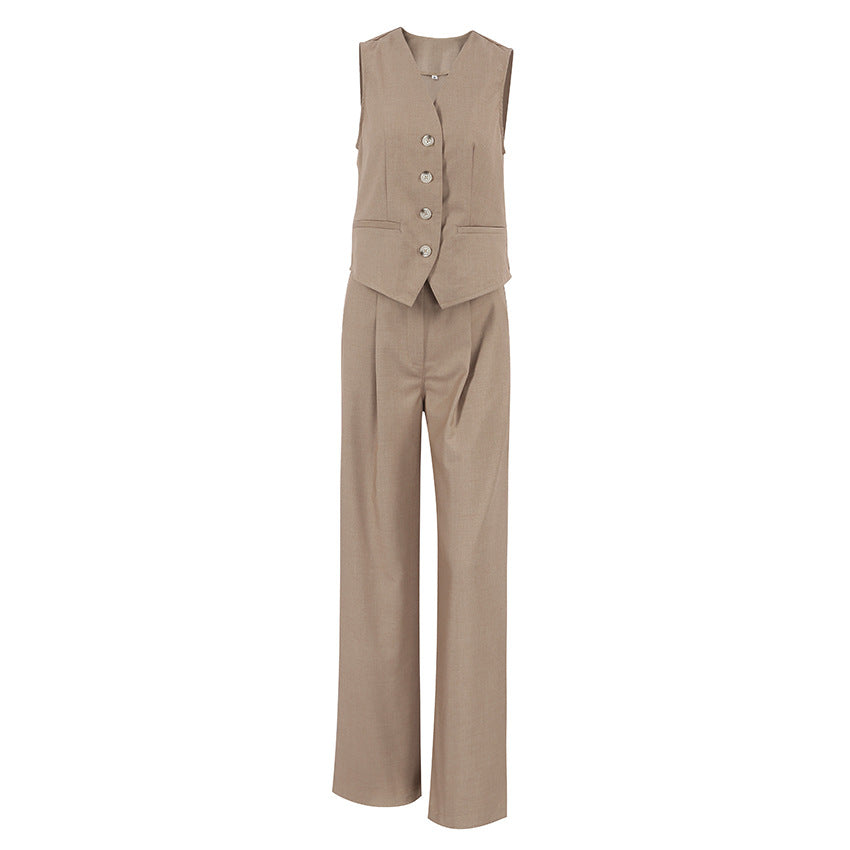 Ladies elegant fitted suit set with sleeveless blazer and wide pants