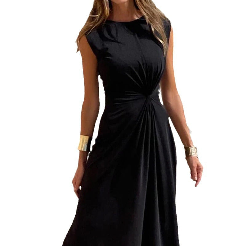 Women Elegant Evening Dress with Chic Pleats and Fitted Cut