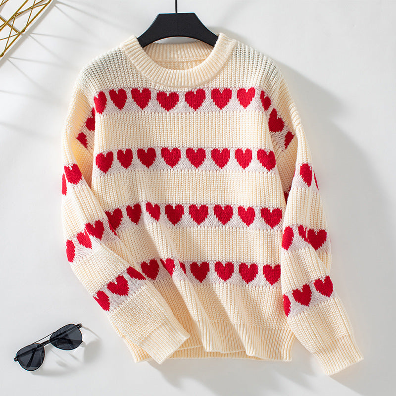 Women's cozy pullover with heart pattern