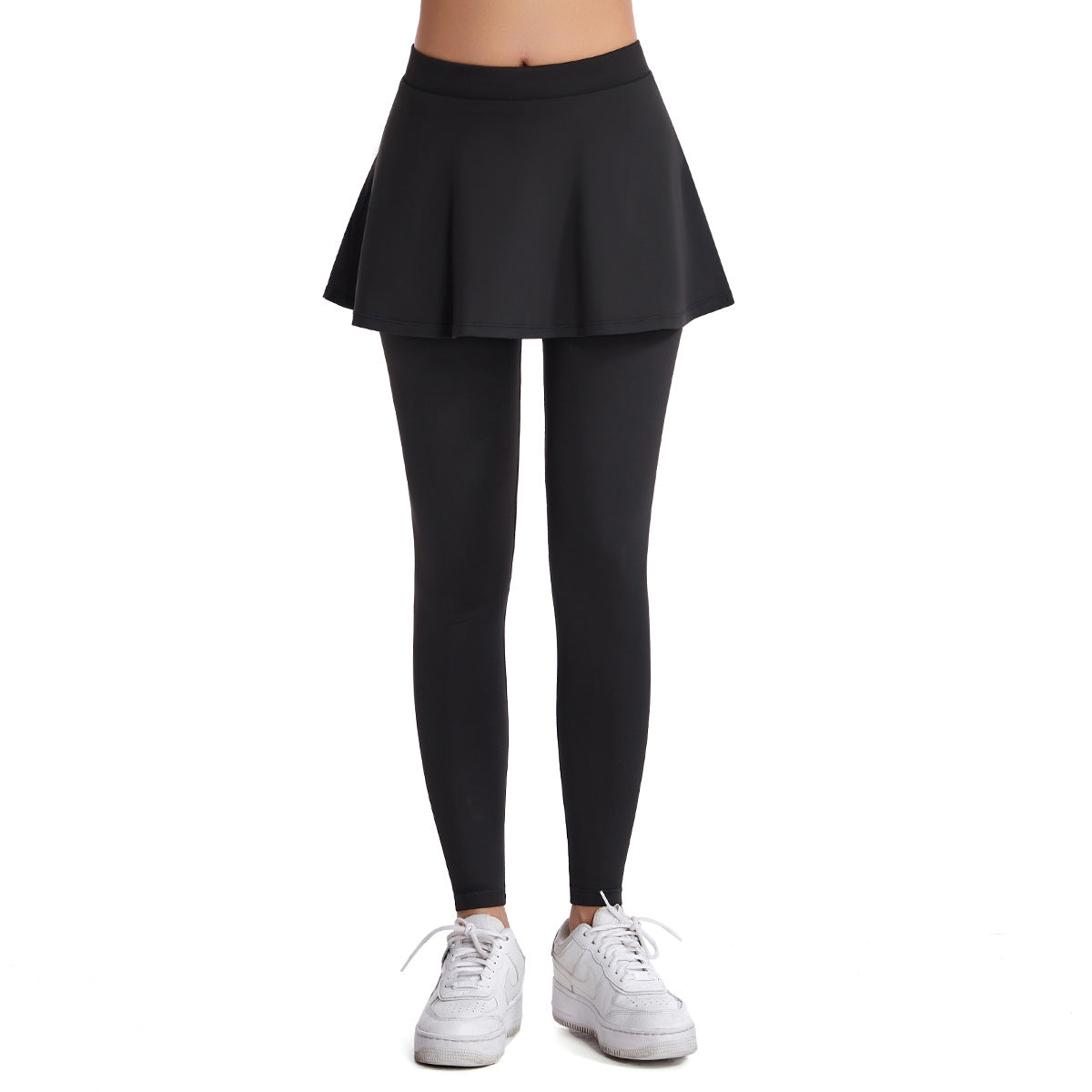 Women’s sports skirt with integrated leggings and practical side pockets