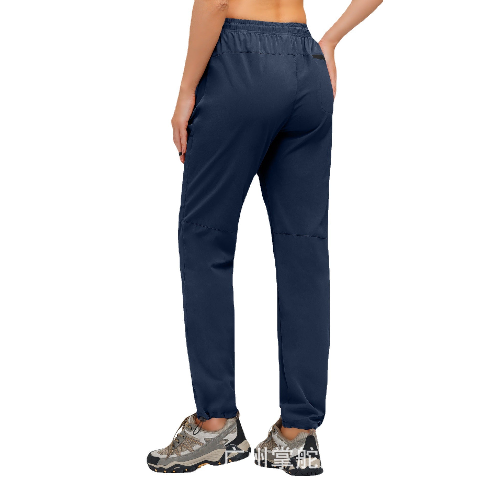 Women's multifunctional sports pants with practical pockets and elastic waistband