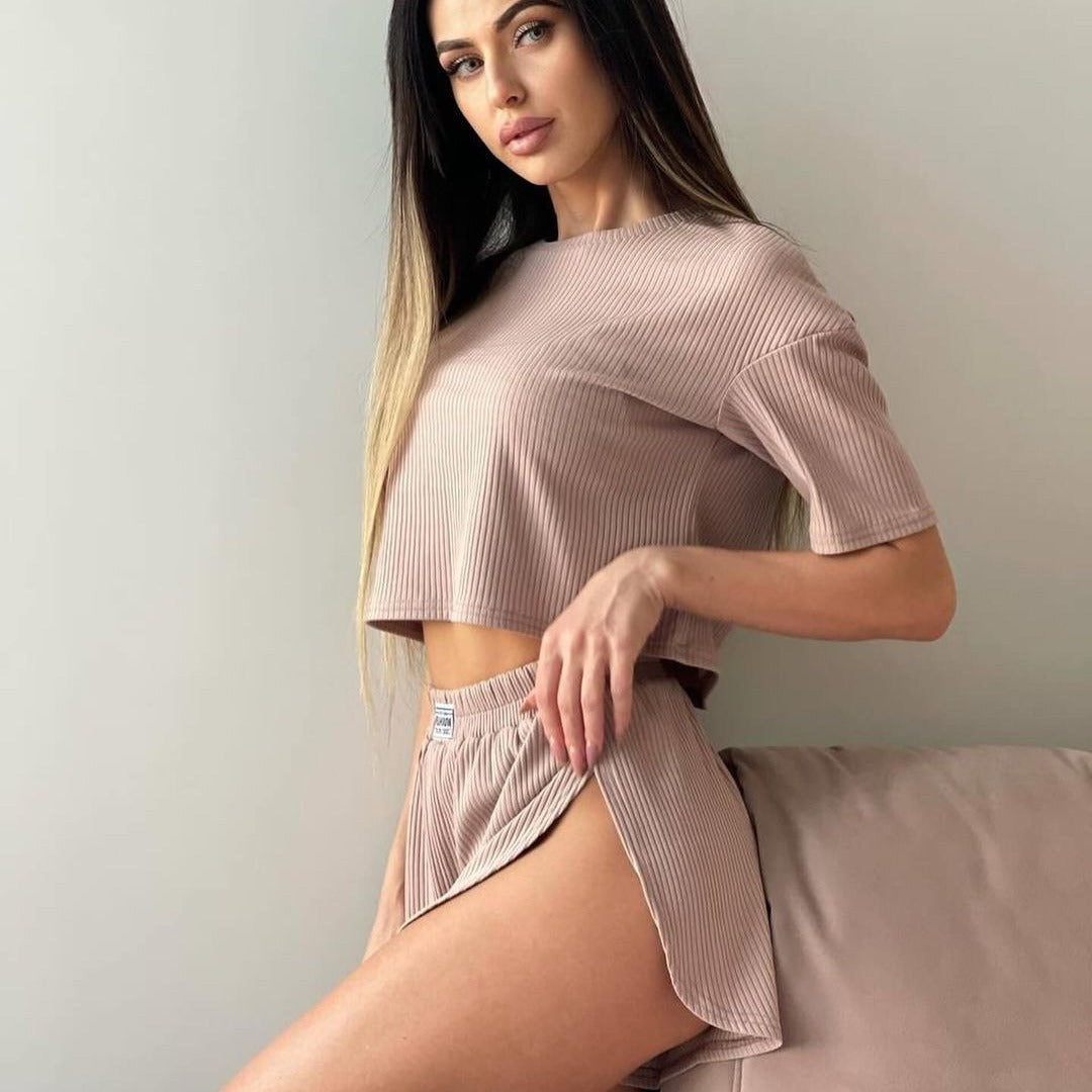 Women's Casual Short Pajama Set made of breathable ribbed structure