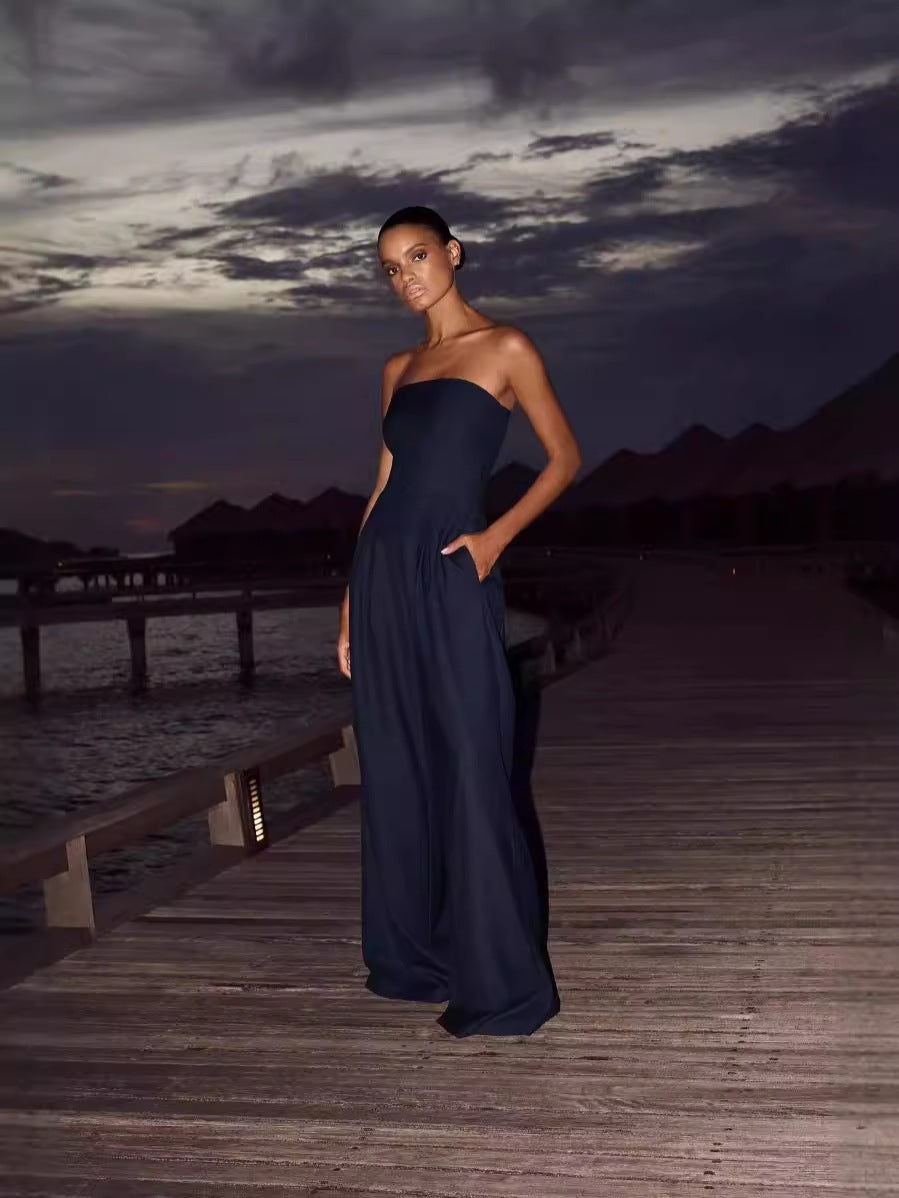 Women's strapless jumpsuit with wide leg and side pockets