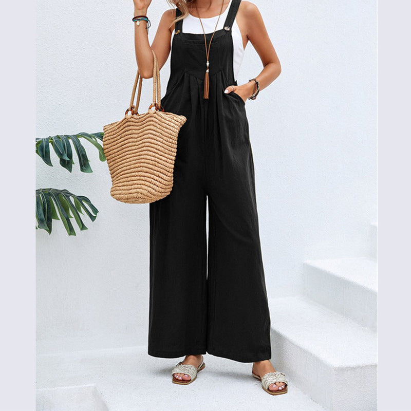Women's wide dungarees with a casual cut and sophisticated details