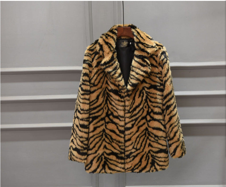 Women's Elegant Faux Fur Coat in Tiger Print Design