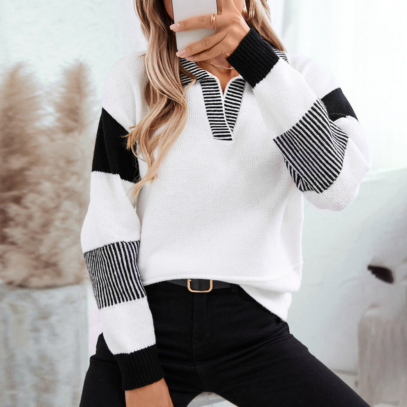 Ladies fashionable pullover with polo collar and contrasting stripes
