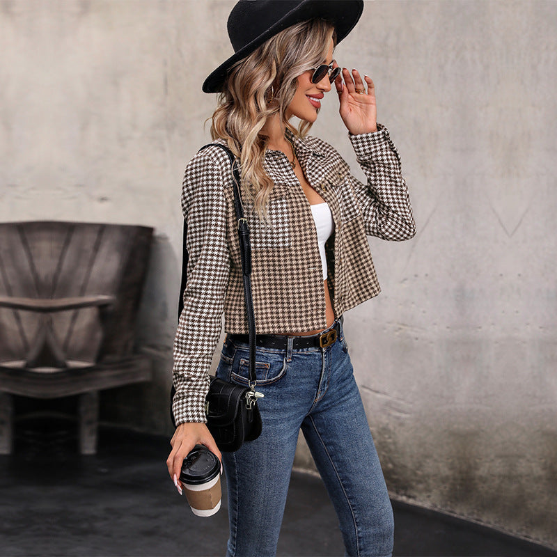 Women's casual check jacket with cropped fit and practical chest pockets