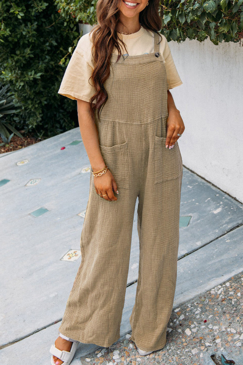 Women's casual jumpsuit with a loose fit and practical pockets