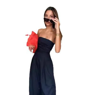 Women's strapless jumpsuit with wide leg and side pockets