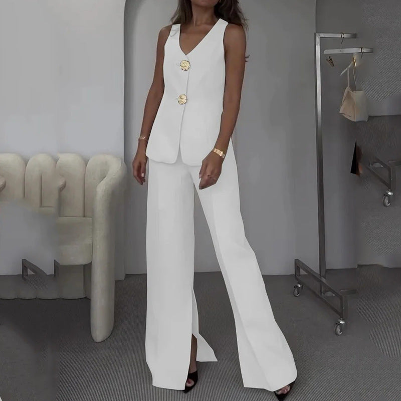 Women's suit with tailored cut and elegant button detailing