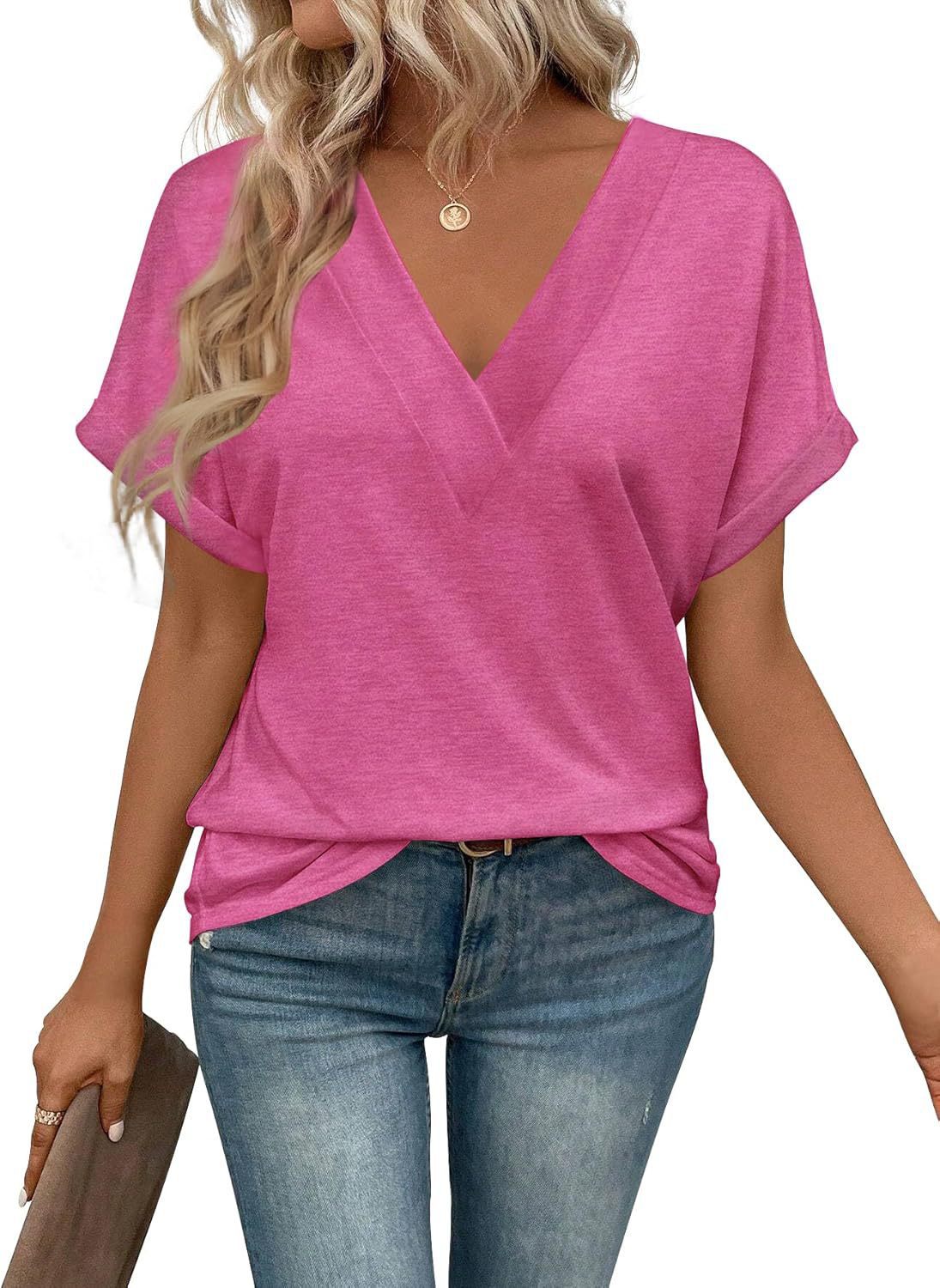 Women’s casual V-neck t-shirt made of high-quality jersey