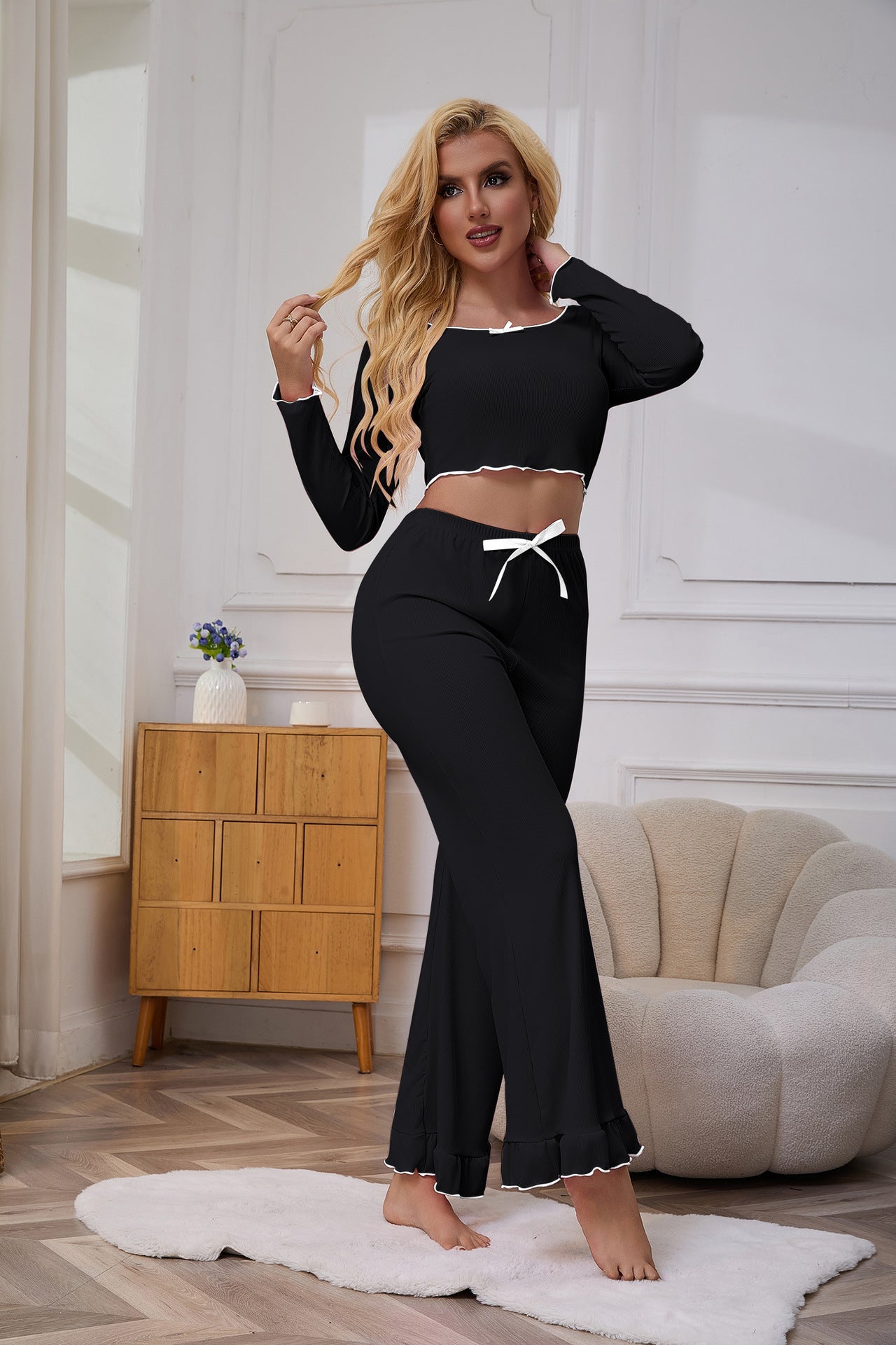 Women’s Pajama Set with Elegant Ruffle Detail and Soft Material