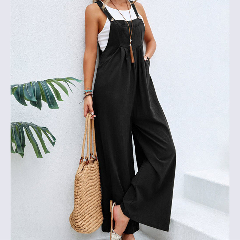 Women's wide dungarees with a casual cut and sophisticated details