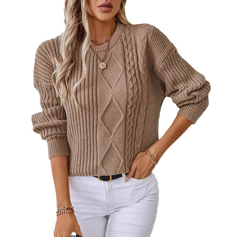 Women's fashionable knitted pullover with structured patterns and round neckline
