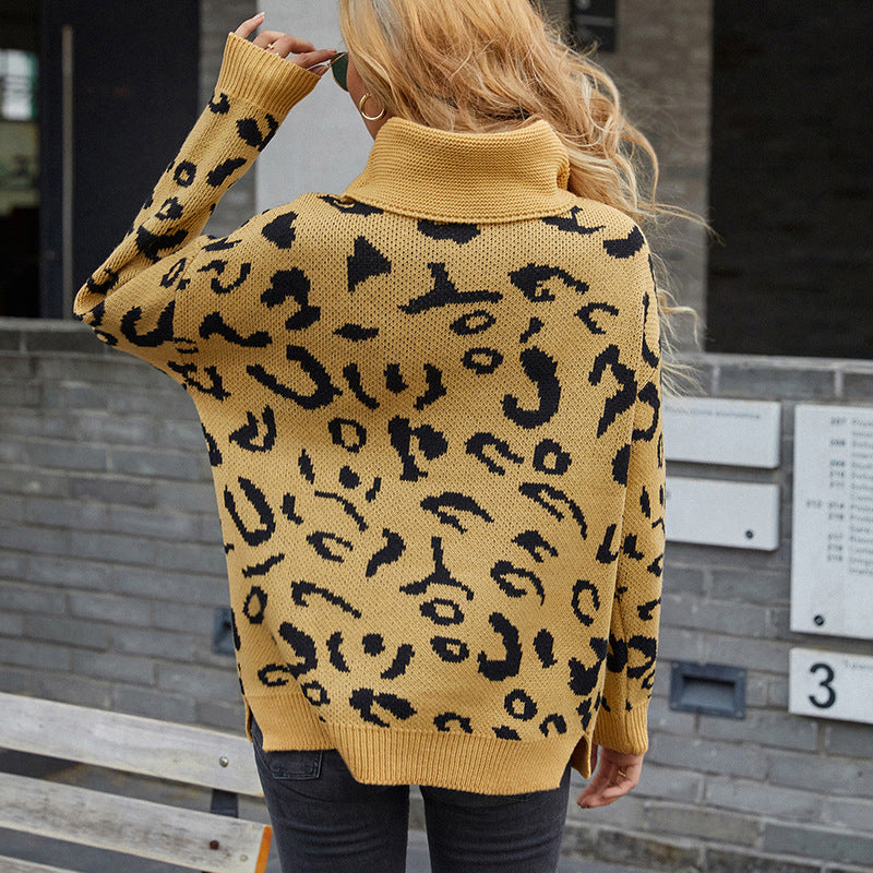 Women cozy oversized pullover with trendy leopard pattern