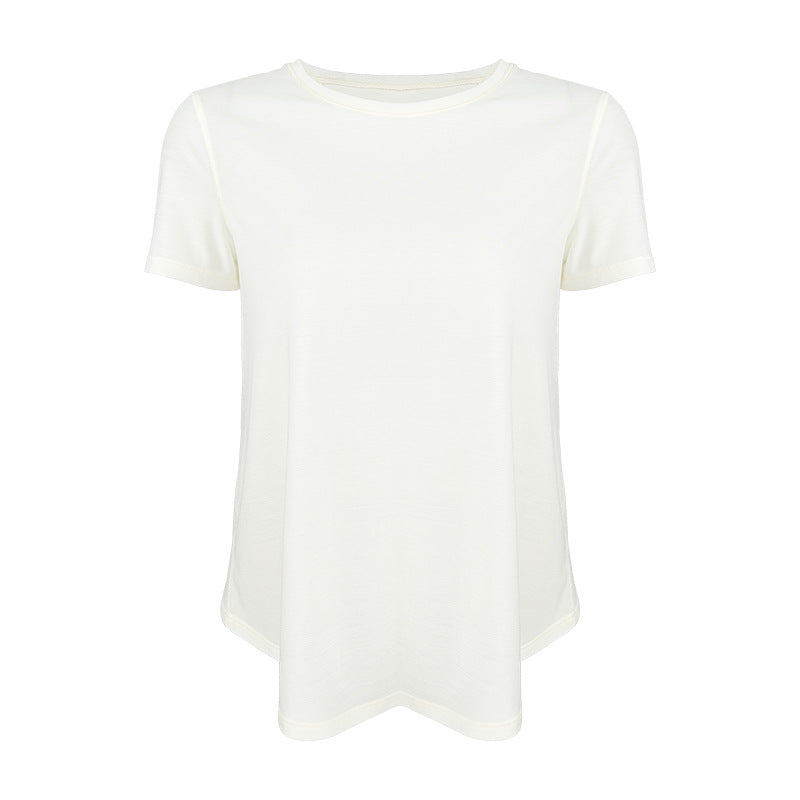 Women's casual T-shirt with breathable functional material and generous cut