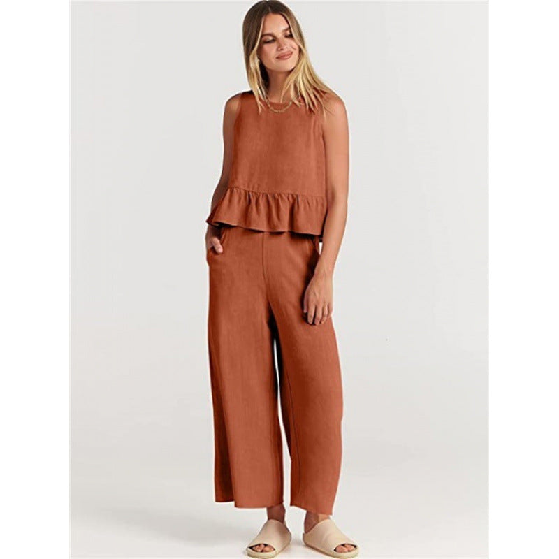 Women's casual jumpsuit with voluminous top and side pockets