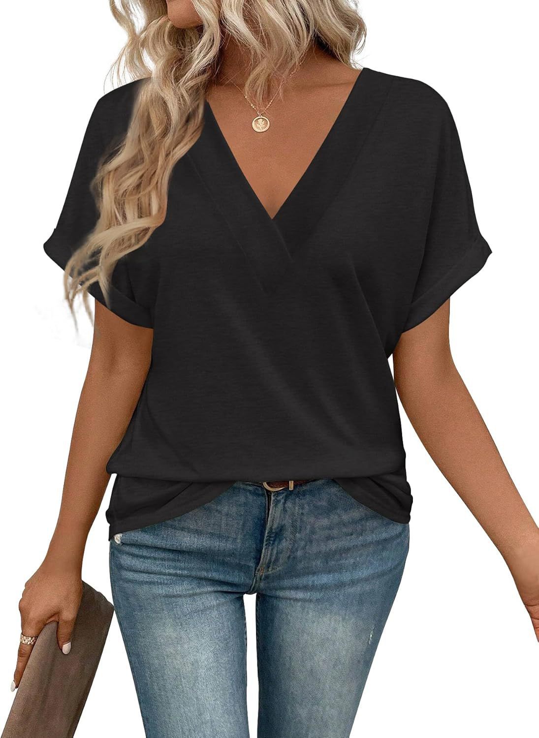 Women’s casual V-neck t-shirt made of high-quality jersey