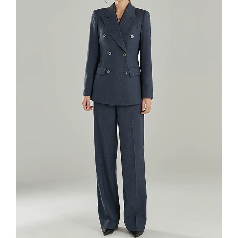 Women's double-breasted suit with wide-cut trousers