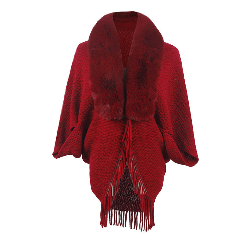 Women's fashionable poncho with luxurious faux fur collar