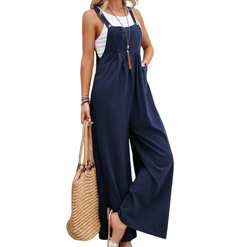 Women's wide dungarees with a casual cut and sophisticated details