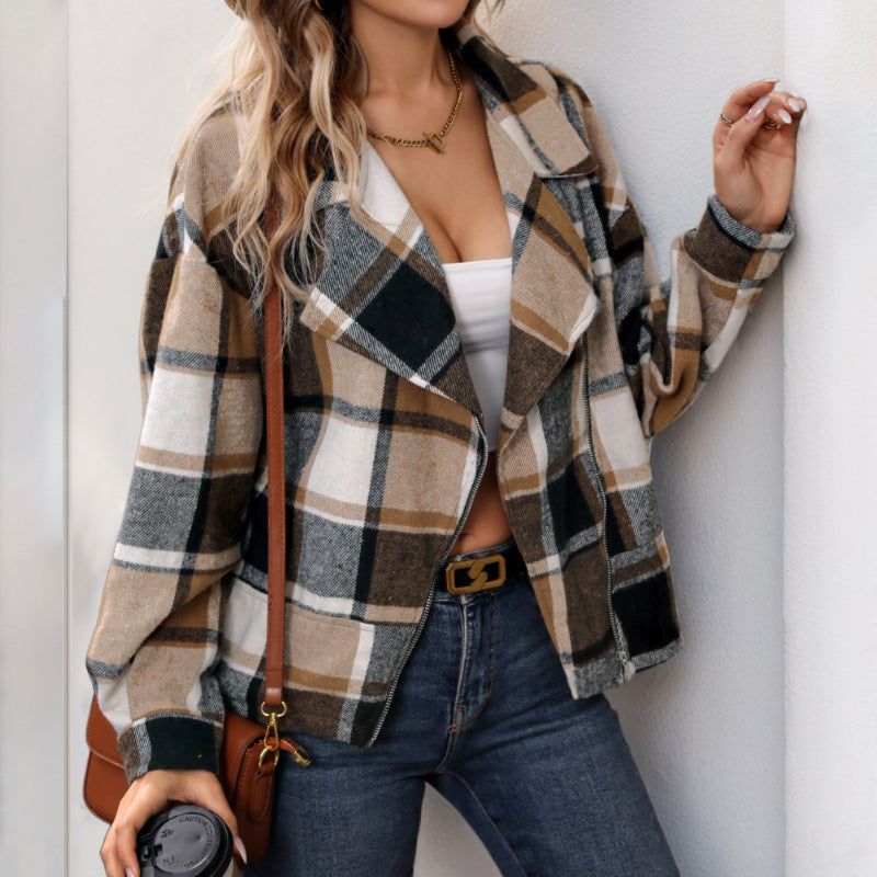Women's casual checked jacket with oversized cut and modern lapel collar