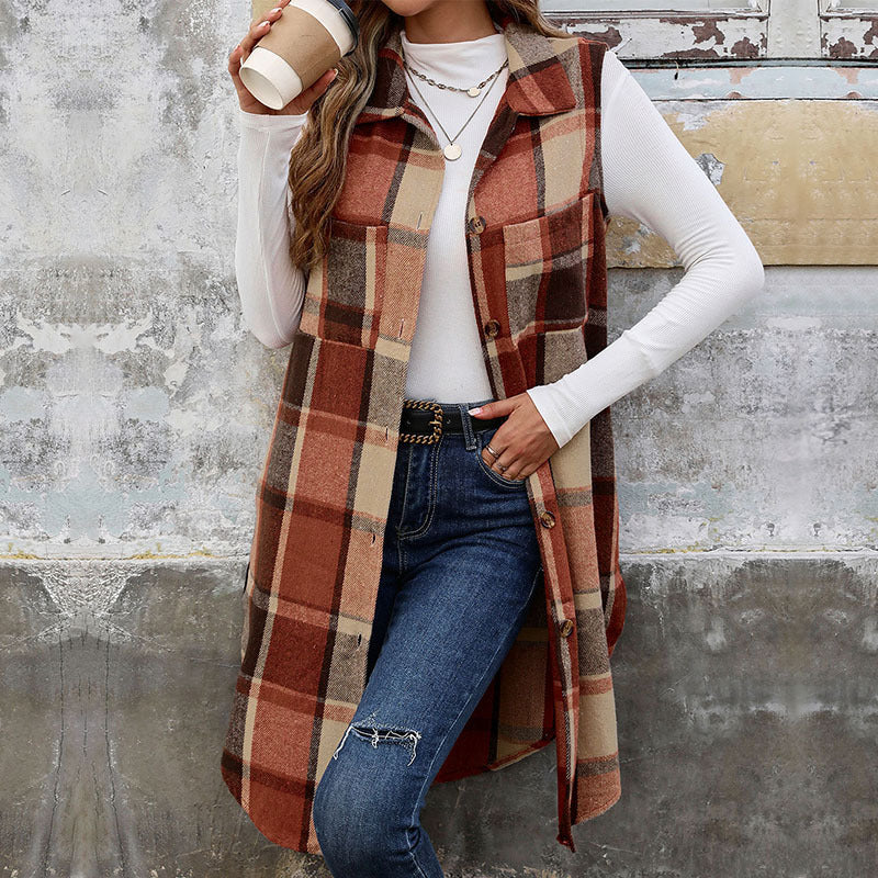Women's check jacket with fashionable cut and practical pockets