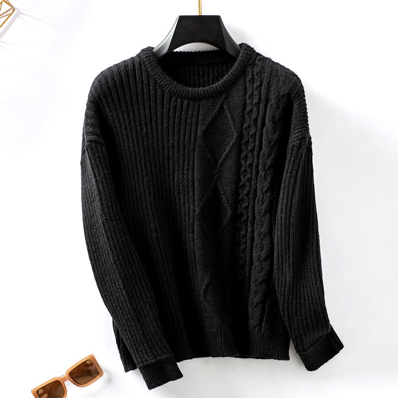 Women's fashionable knitted pullover with structured patterns and round neckline