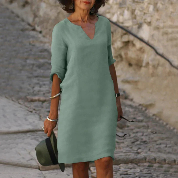 Elegant Summer Dress Made of Linen With V-neck