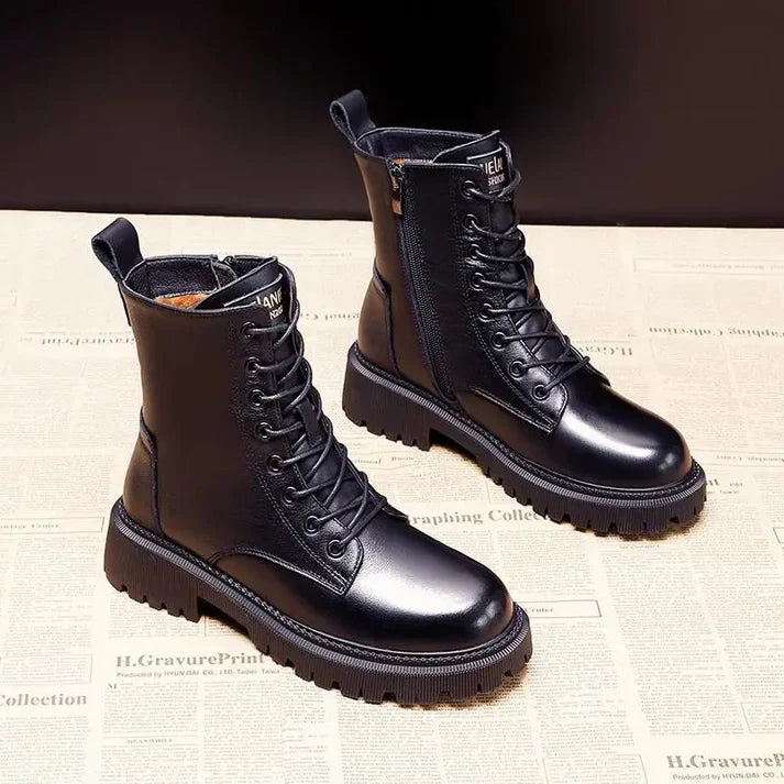 Luxurious black winter boots