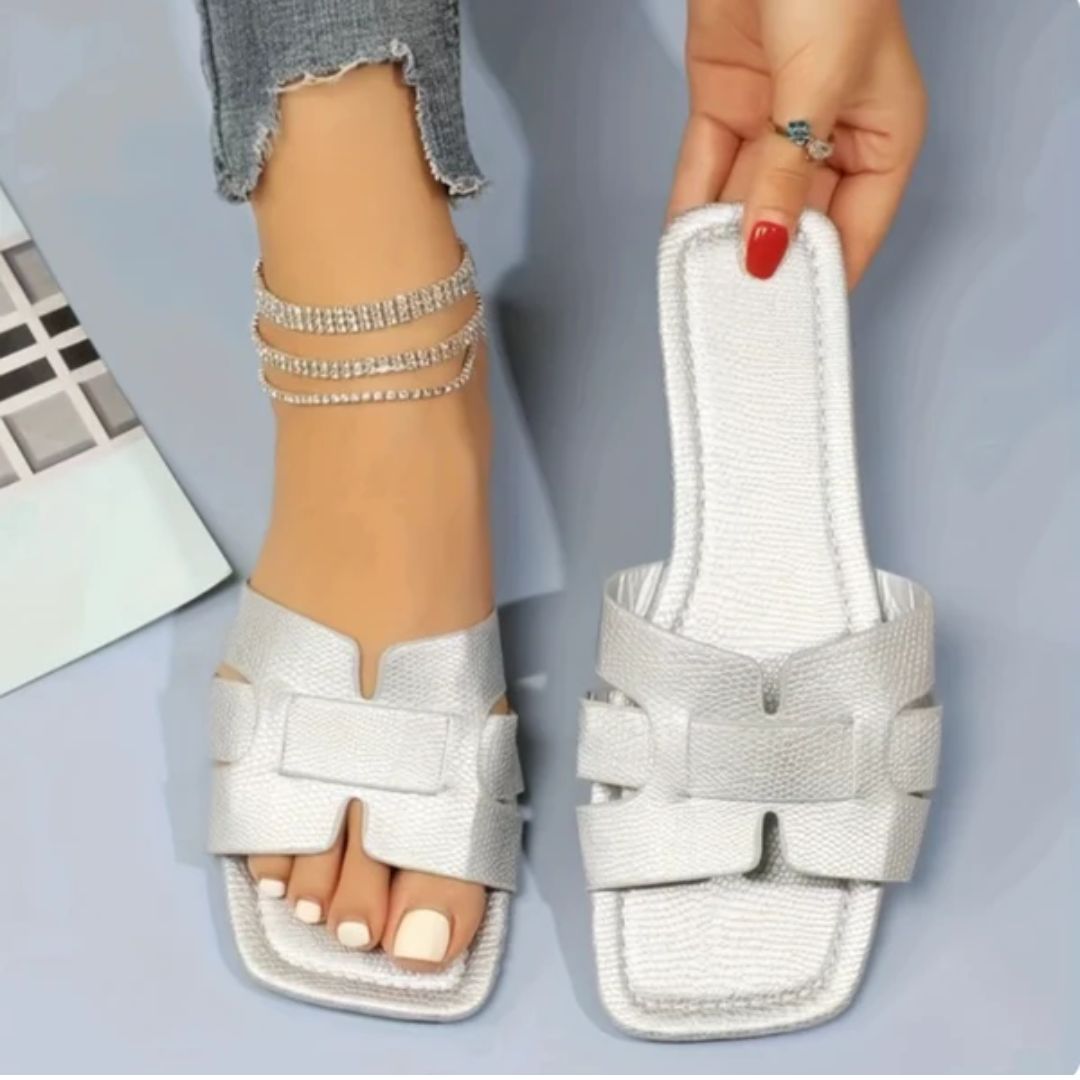 Stylish and Versatile Sandals for Summer