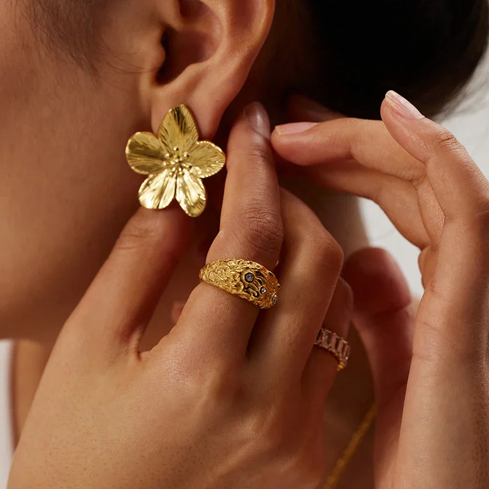Hypoallergenic Vintage Flower Sticks, 18K Gold-Plated