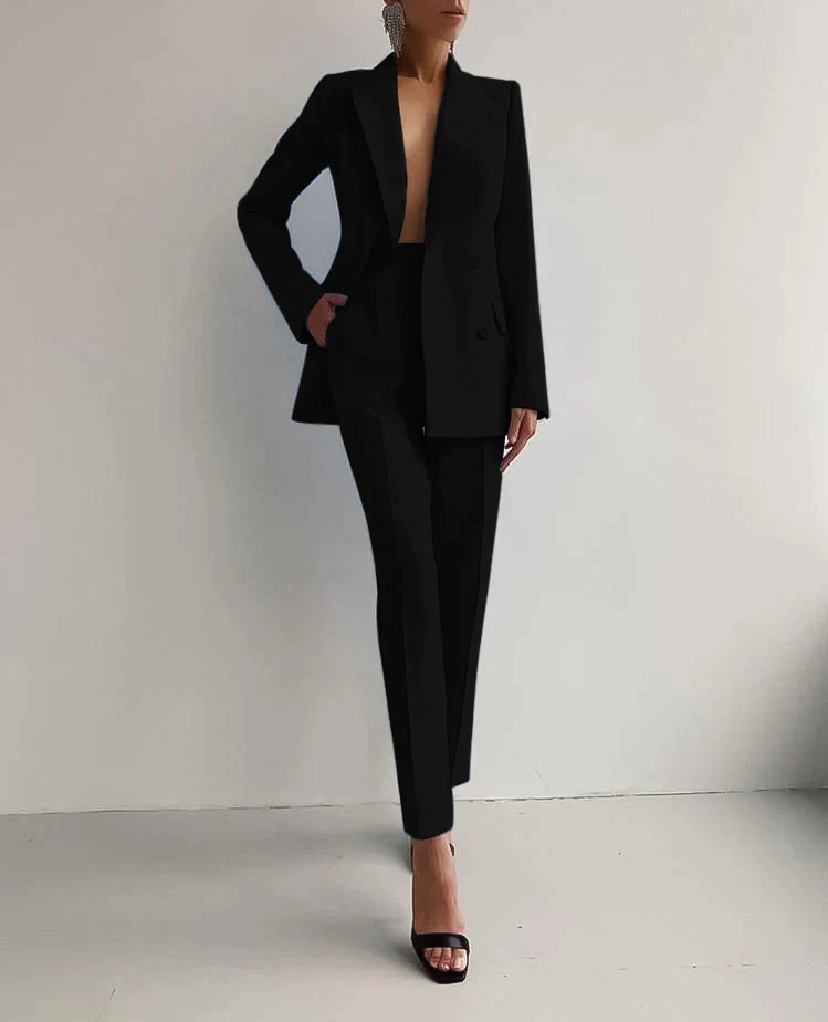Elegant Ensemble Consisting of a Refined Blazer and Elegant Trousers