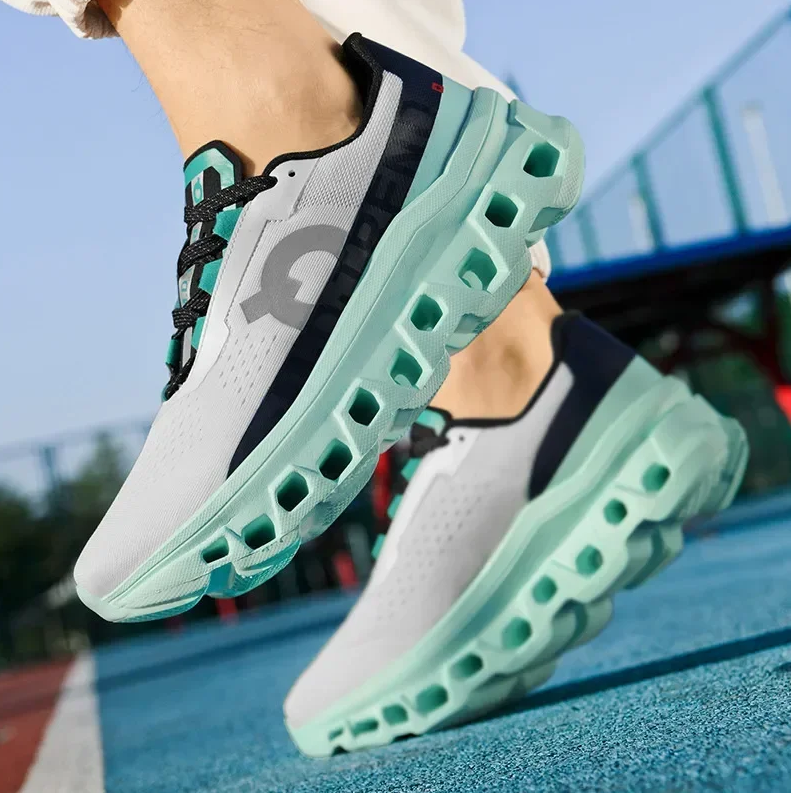 Lightweight running shoes