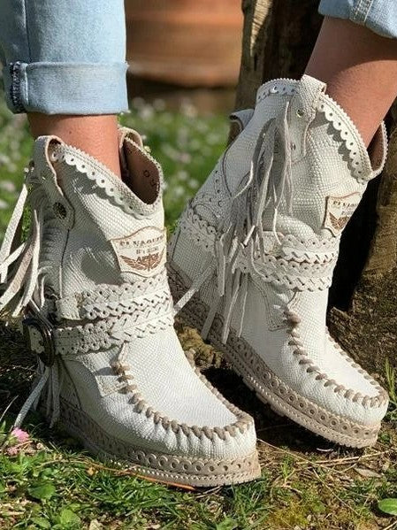 Western boots with fringes