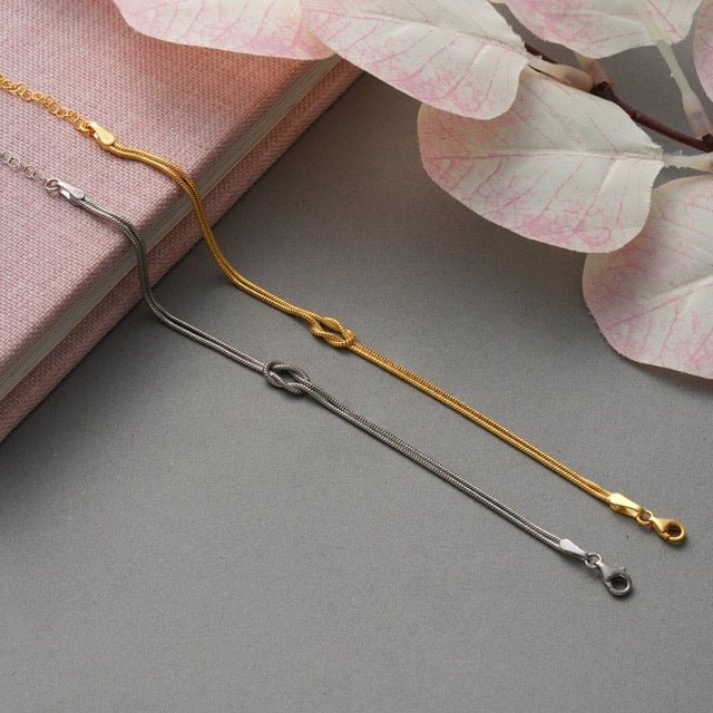 Minimalistic Bangle Love Knot