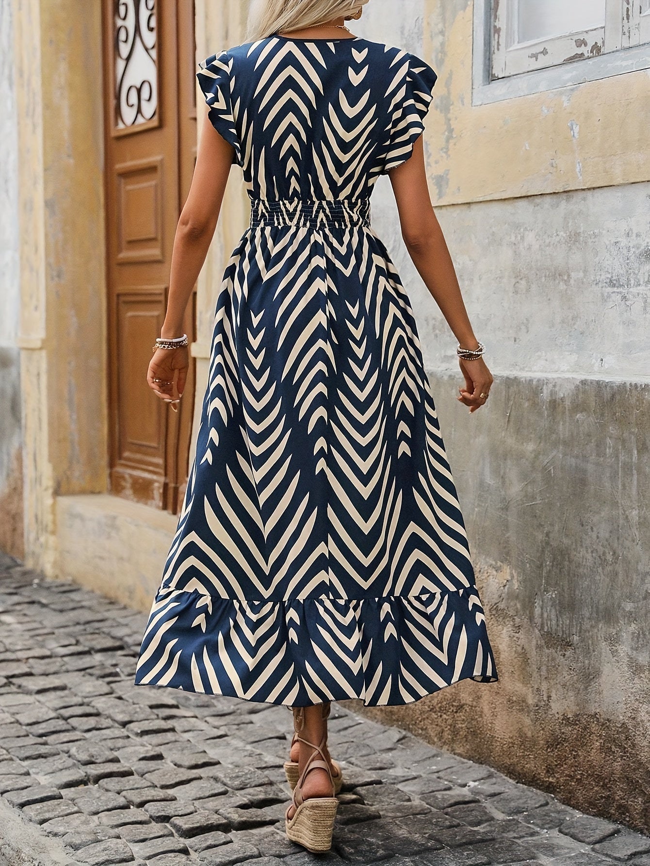 Allover Print Dress With Rock Waist