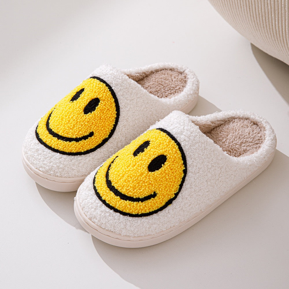 Large Smiley Pattern Fur Slippers