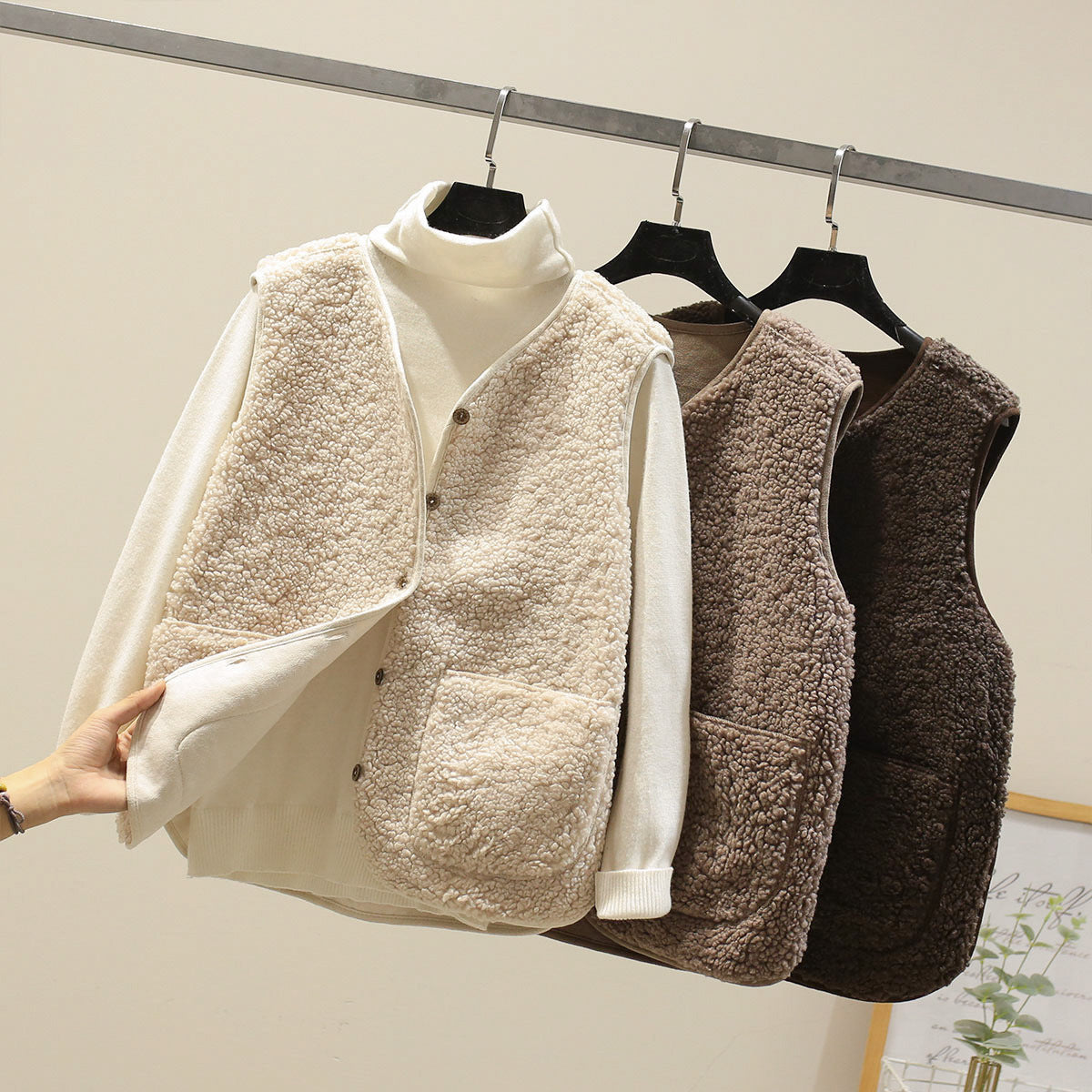 Classic Lambswool Vest